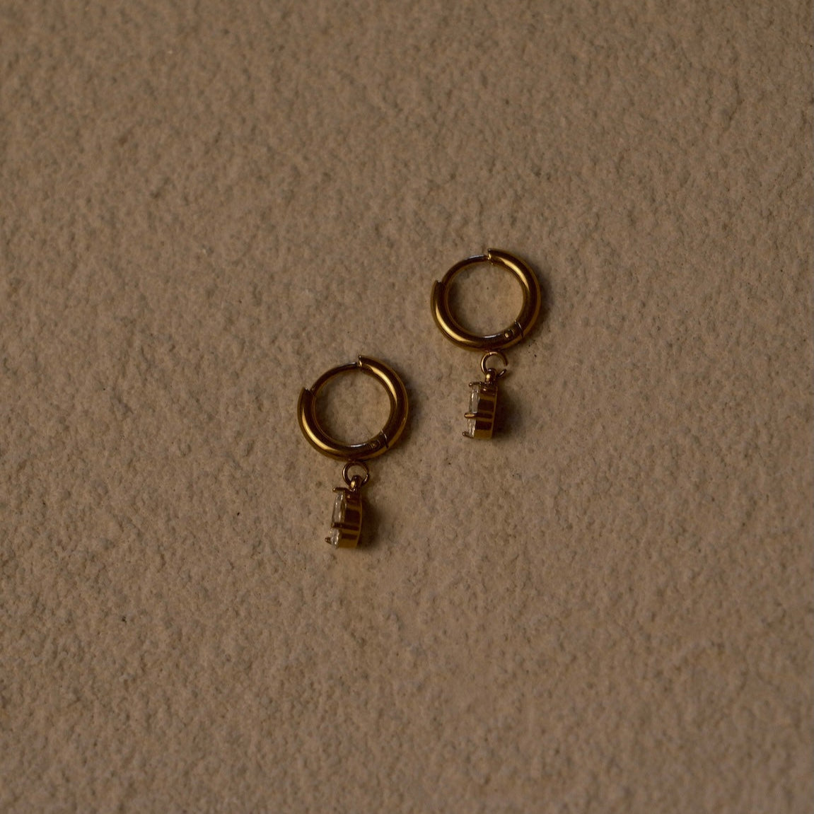 Pendientes XVI